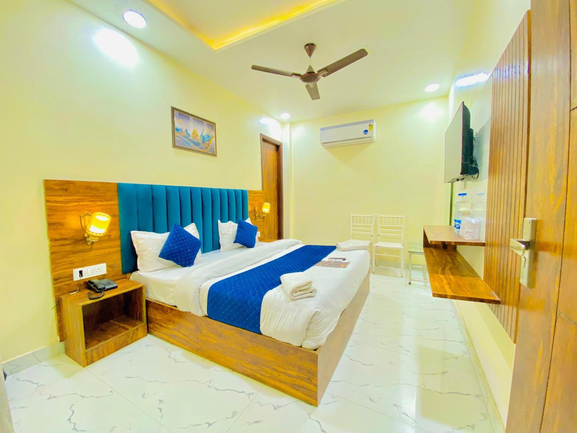 Hotel Holiday First 300 Meter From Golden Temple Amritsar Zewnętrze zdjęcie