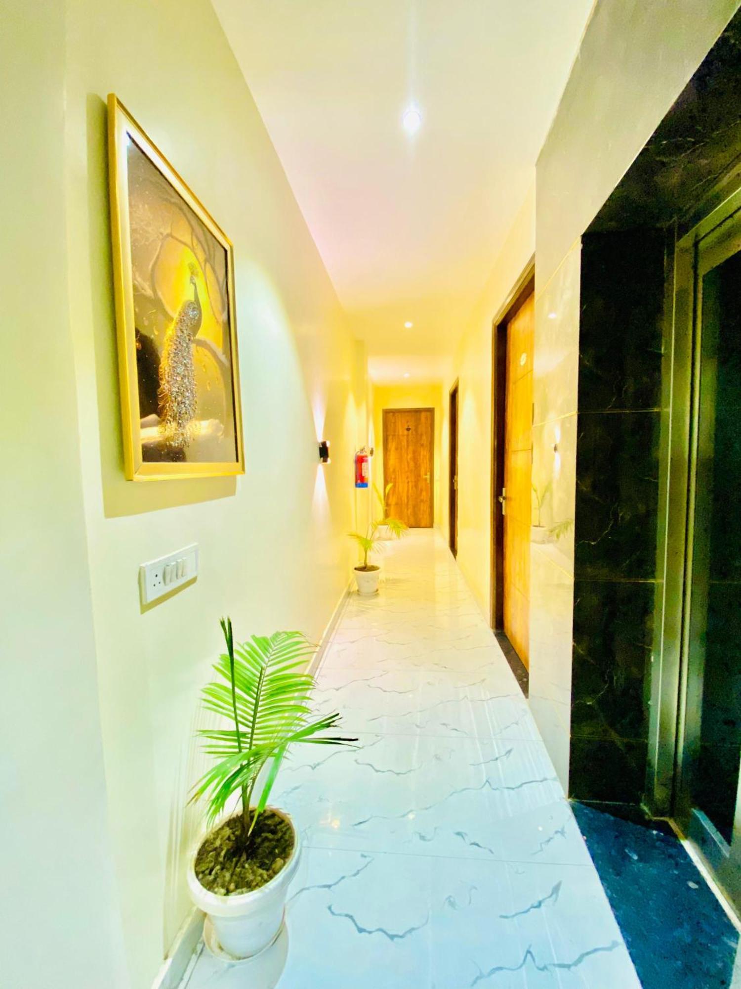 Hotel Holiday First 300 Meter From Golden Temple Amritsar Zewnętrze zdjęcie