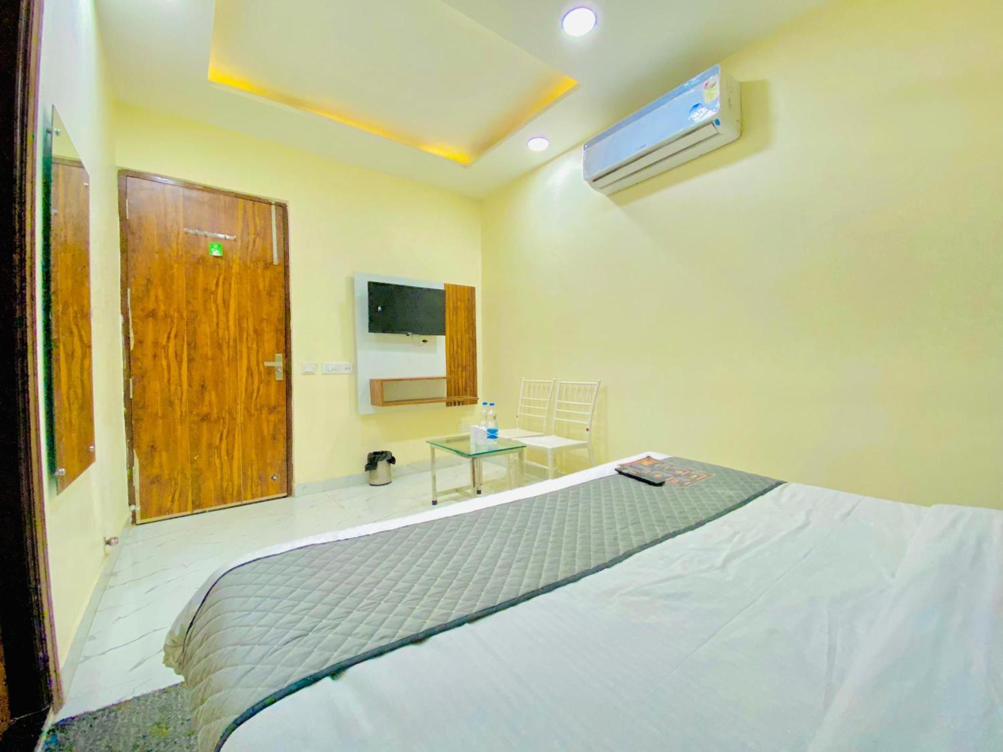 Hotel Holiday First 300 Meter From Golden Temple Amritsar Zewnętrze zdjęcie